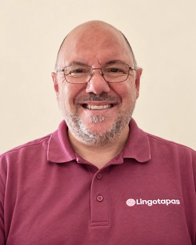 Javier, co-founder of Lingotapas